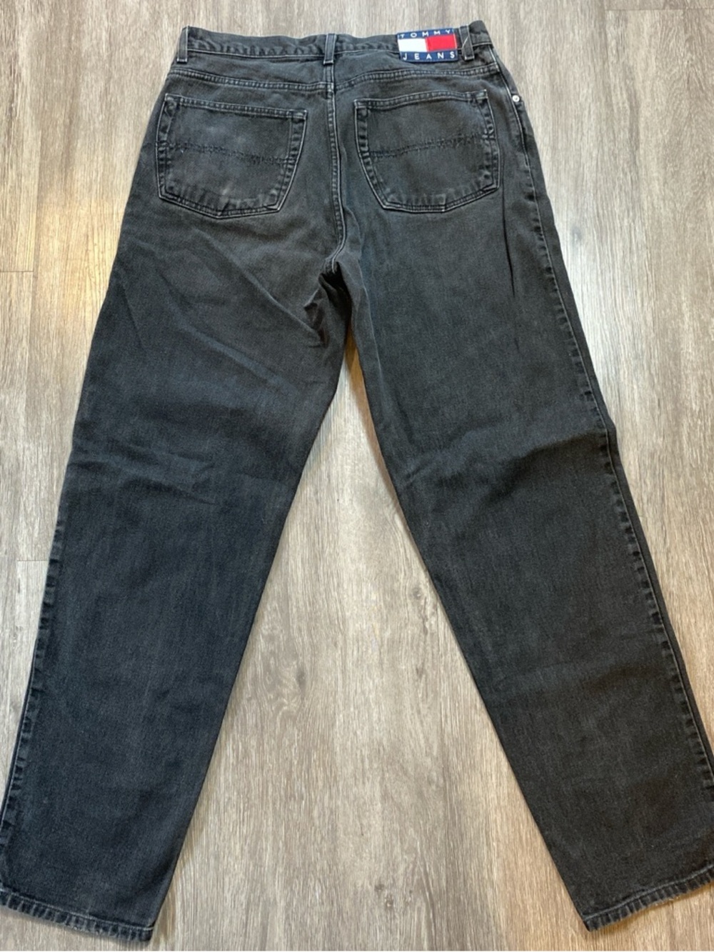 VTG Tommy Hilfiger Men’s Dark Black Slim-Straight Jeans
